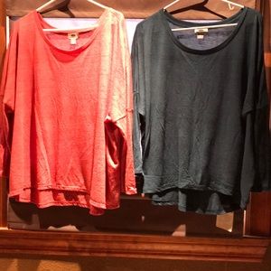 Old Navy Tops - Women’s Top (2) Old Navy Tops - Women’s Top (2)